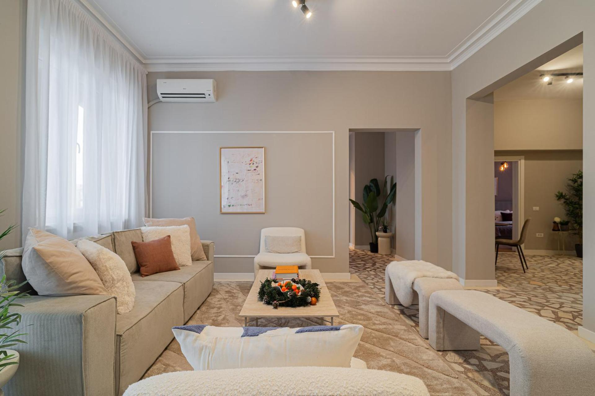 Loggia & Luxe 5Br Penthouse In Universitatii Area Bucareste Exterior foto