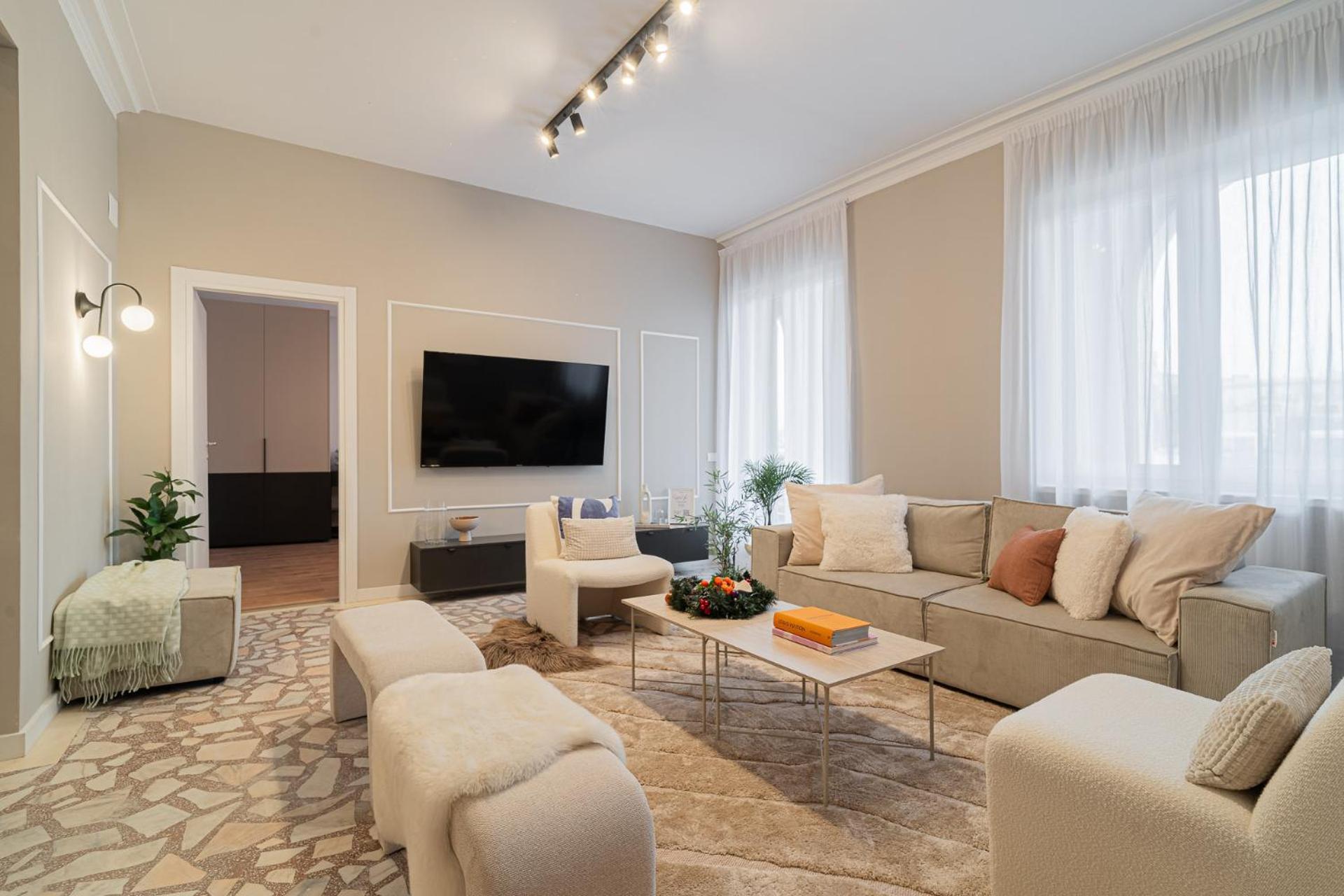 Loggia & Luxe 5Br Penthouse In Universitatii Area Bucareste Exterior foto